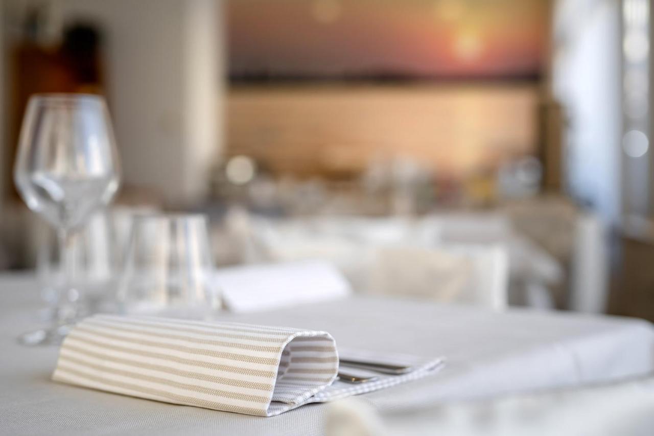 Hotel Tre Rose Каорле Екстериор снимка