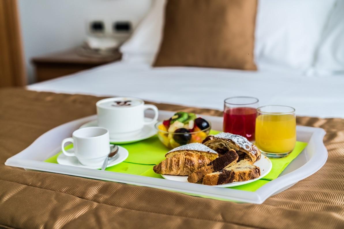 Hotel Tre Rose Каорле Екстериор снимка